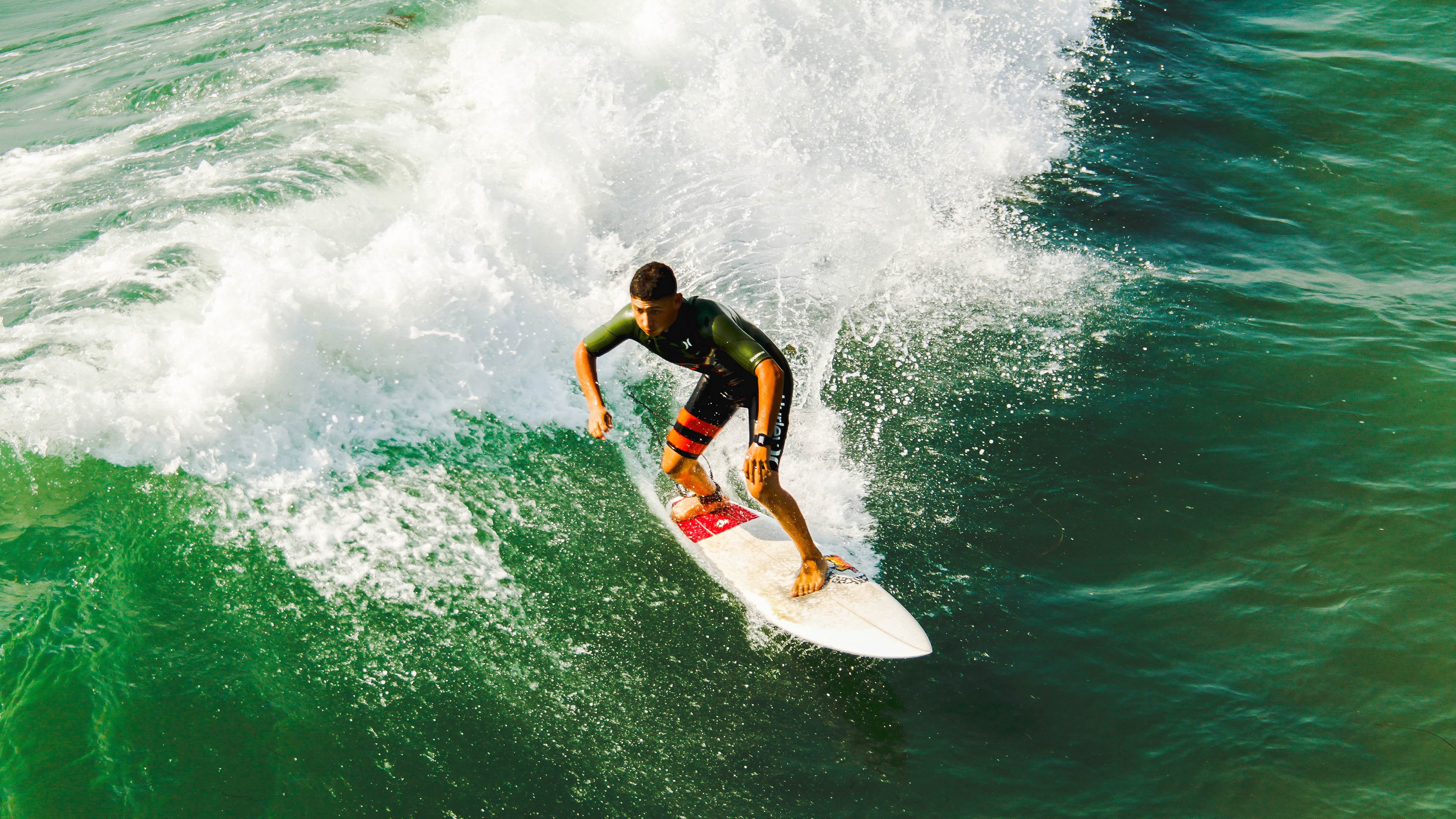 广东队在关键时刻打出一波流掌控比赛,广东队打法